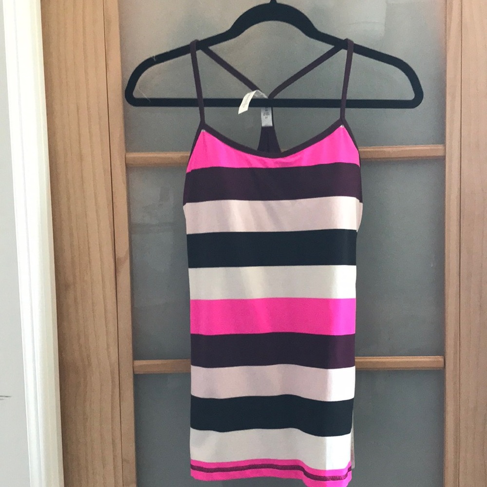 NEW WITH TAGS!Size 8 powerY tank- lulu lemon active top with built in sports bra